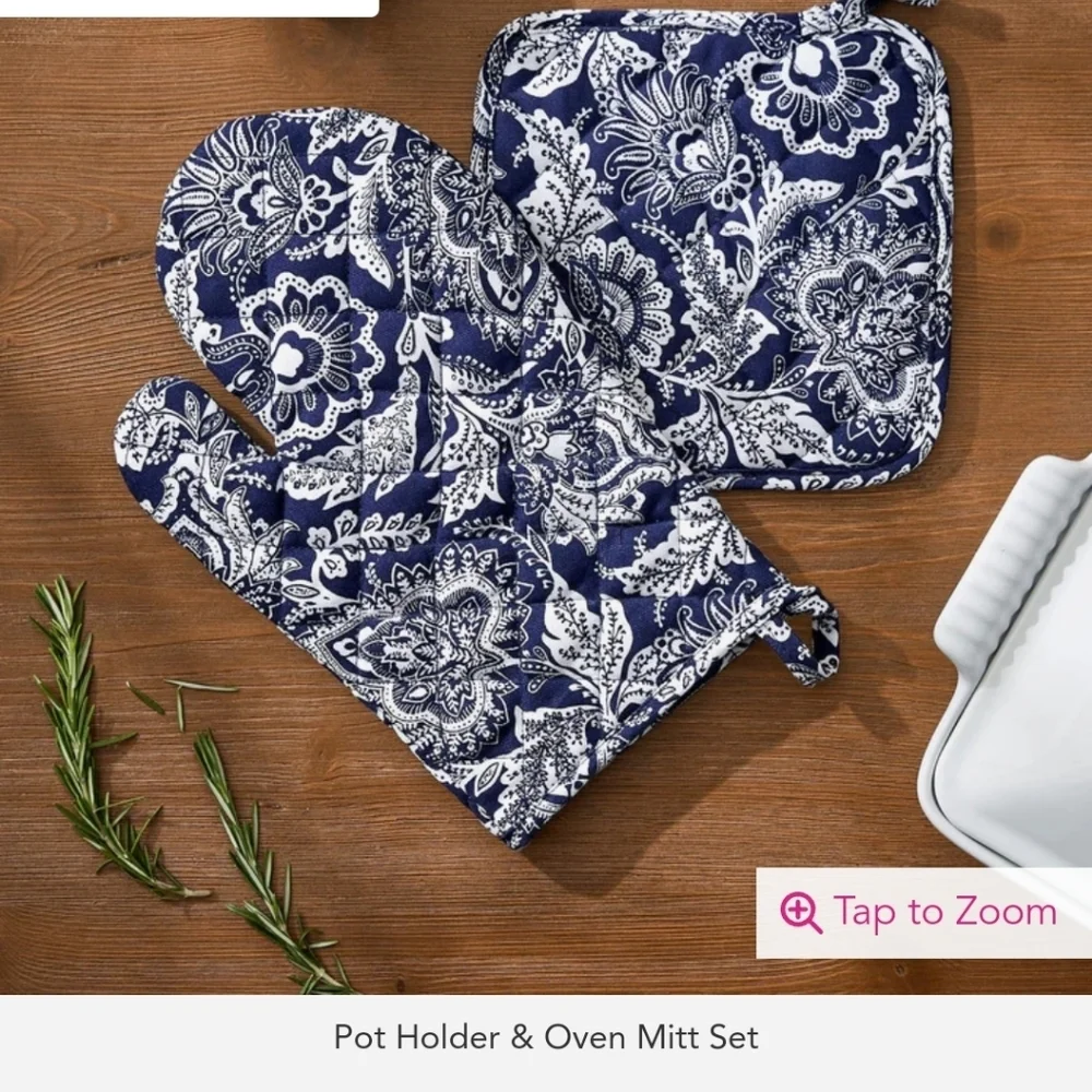 Vera Bradley Pot Holder & Oven Mitt Set NWT